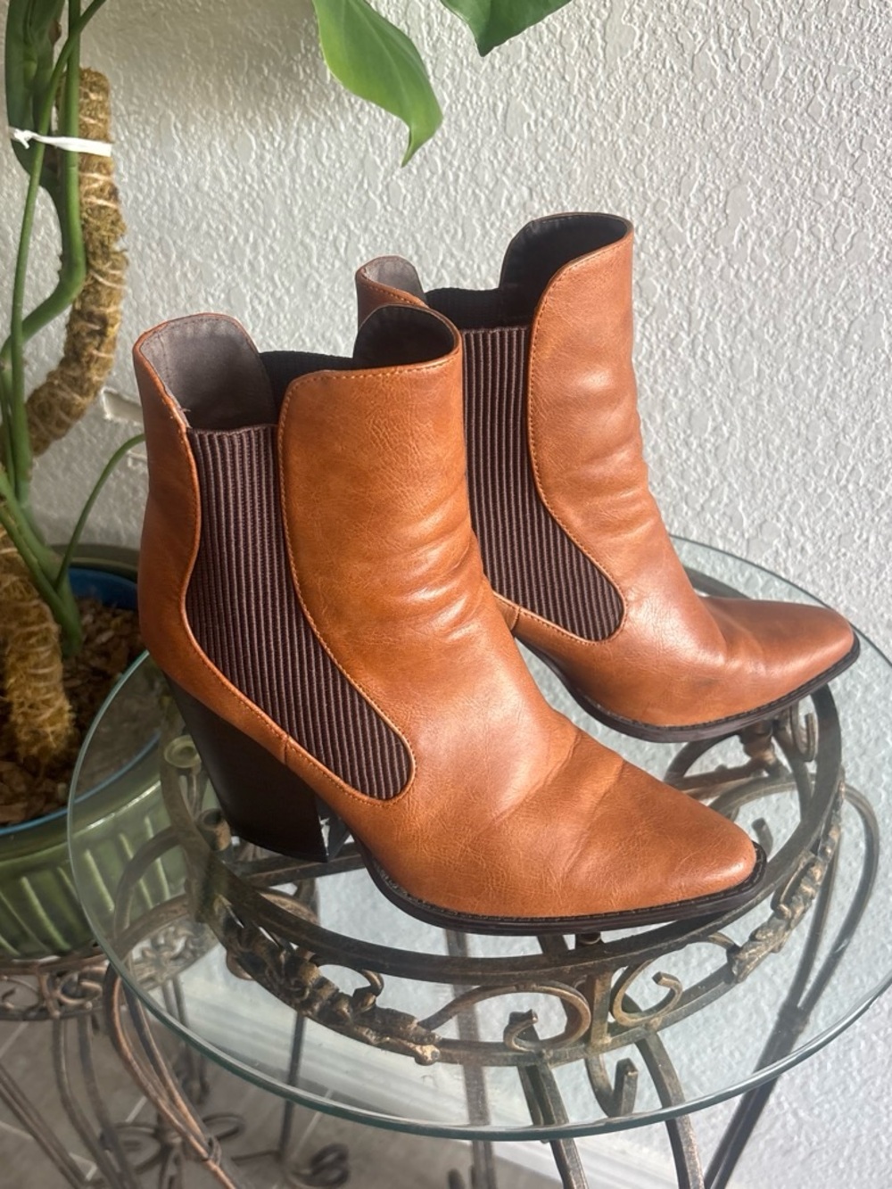 Women’s Tan Leather Pointed Ankle Boots